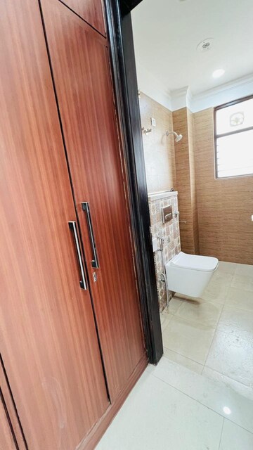 Furnished Amenities in 4 BHK Apartment at Ansal API Esencia, Sector 67 – for Rent
