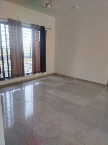 Room in 2 BHK Apartment at Skyi Songbirds, Bavdhan – for Rent