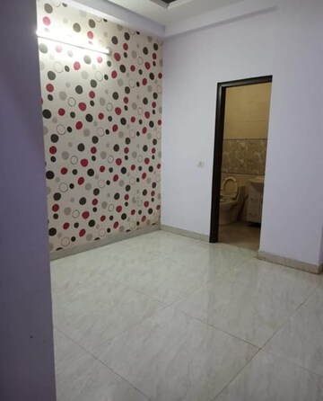 Room in 2 BHK Builder Floor at Kishangarh – for Rent