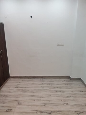 Room in 3 BHK Builder Floor at Ansal API Esencia, Sector 67 – for Rent