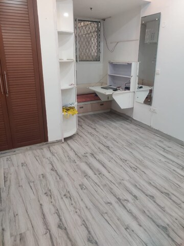 Room in 3 BHK Builder Floor at Ansal API Esencia, Sector 67 – for Rent