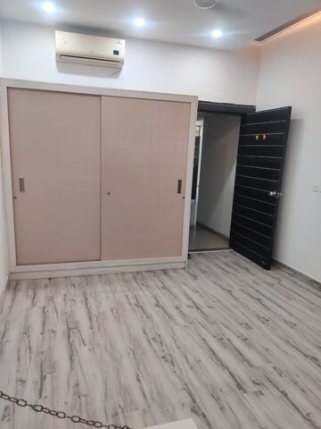 Room in 3 BHK Builder Floor at Ansal API Esencia, Sector 67 – for Rent