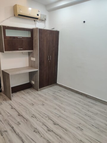 Room in 3 BHK Builder Floor at Ansal API Esencia, Sector 67 – for Rent