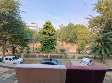Balcony in 2 BHK Builder Floor at Spaze Edge Tower, Sector 47 – for Rent