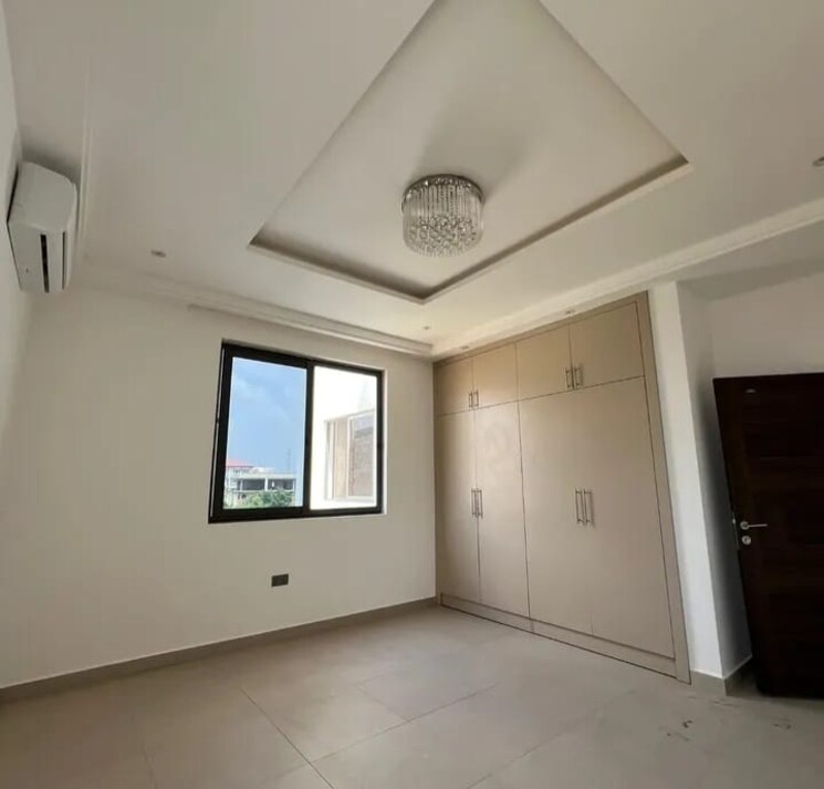 Room, sector 35 3.5 Bedroom 2700 Sq.Ft. Builder Floor In Sector 35 Faridabad 8780211