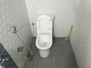 Bathroom in 3 BHK Apartment at Sri Sai Homes kondapur, Kondapur – for Rent