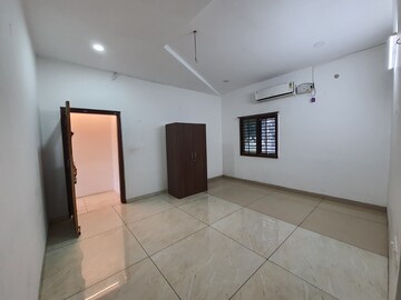 Room in 3 BHK Apartment at Crossandra Alekhya Homes, Kothaguda – for Rent