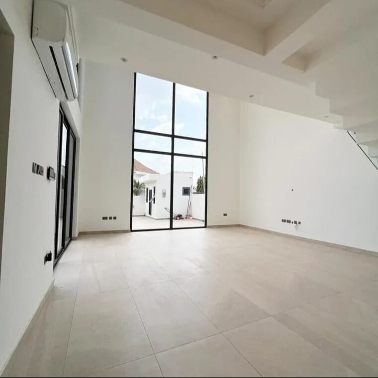 Room, sector 32 3 Bedroom 1800 Sq.Ft. Builder Floor In Sector 32 Faridabad 8780254