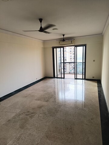 Room in 3 BHK Apartment at Hiranandani Sovereign, Powai – for Rent