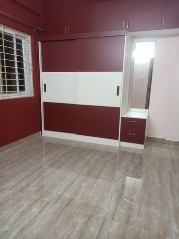 Room in 2 BHK Apartment at Koramangala – for Rent