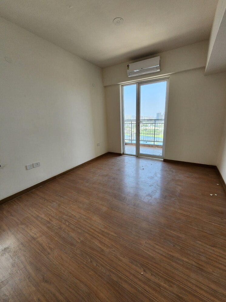 Room, godrej-meridien 3 Bedroom 1885 Sq.Ft. Apartment In Sector 106 Gurgaon 8780299