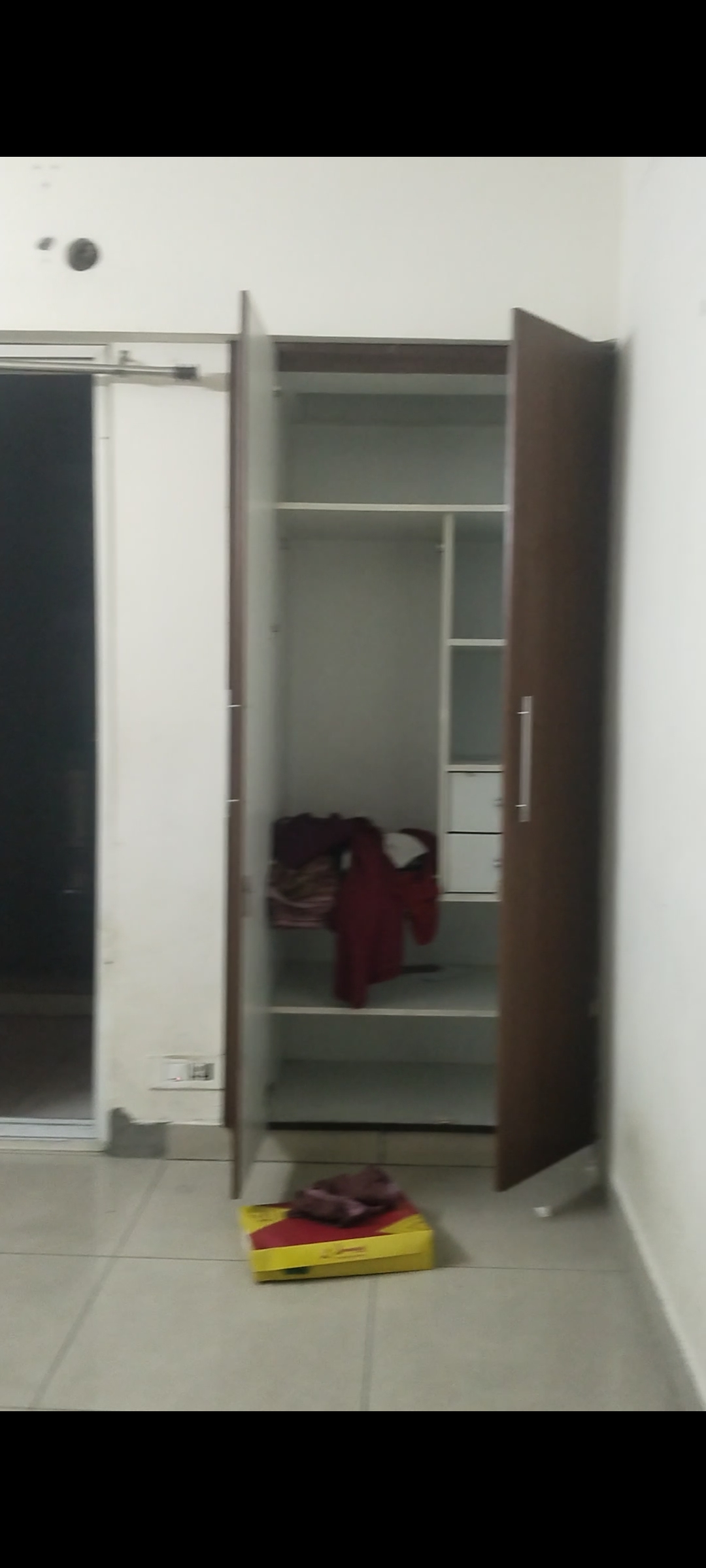 2.5 BHK + Study Room Apartment For Rent in La Residentia