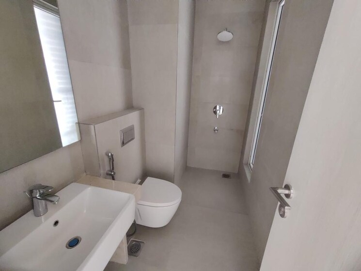 Bathroom, indiabulls-sky-forest 3 Bedroom 2908 Sq.Ft. Apartment In Lower Parel Mumbai 8780318
