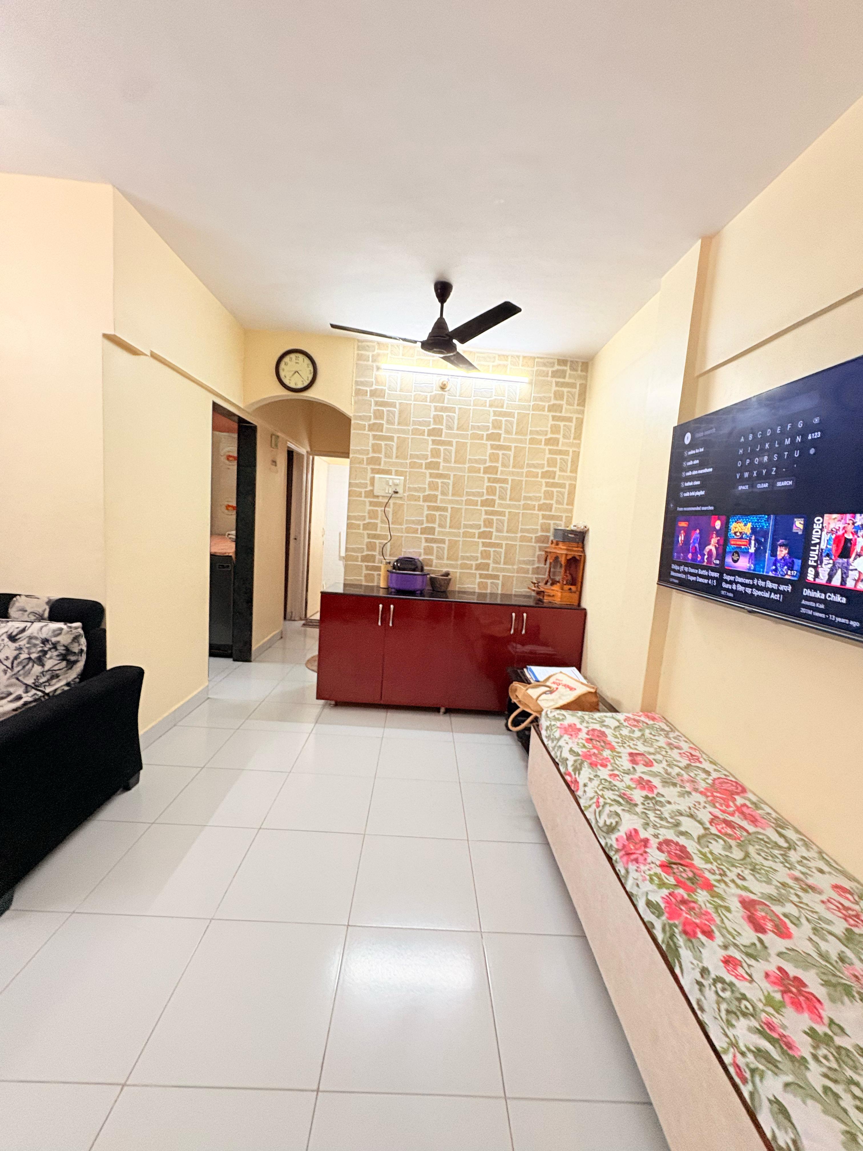 2 BHK + Extra Room Apartment For Rent in Adhiraj Mangium