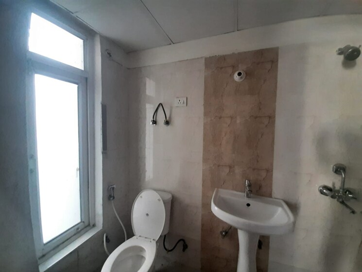 Bathroom, omkar-royal-nest 3 Bedroom 1555 Sq.Ft. Apartment In Tech Zone 4 Greater Noida Greater Noida 8780390