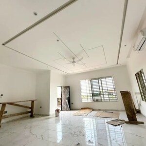 Staircase in 3 BHK Builder Floor at Sector 29 – for Sale