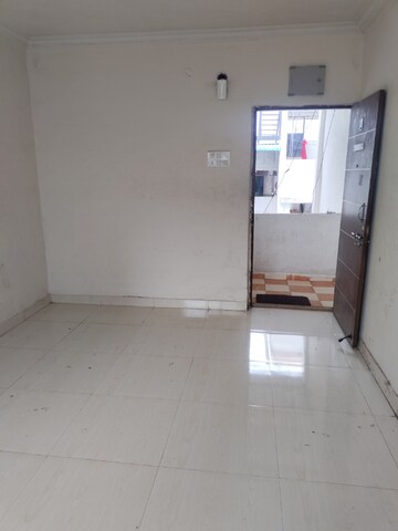 Room in 2 BHK Apartment at Behede Shivtirth Nagar CHS, Rahatani – for Rent