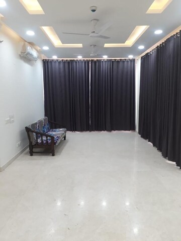 Master Bedroom in 4 BHK Apartment at Indiabulls Enigma, Sector 110 – for Rent