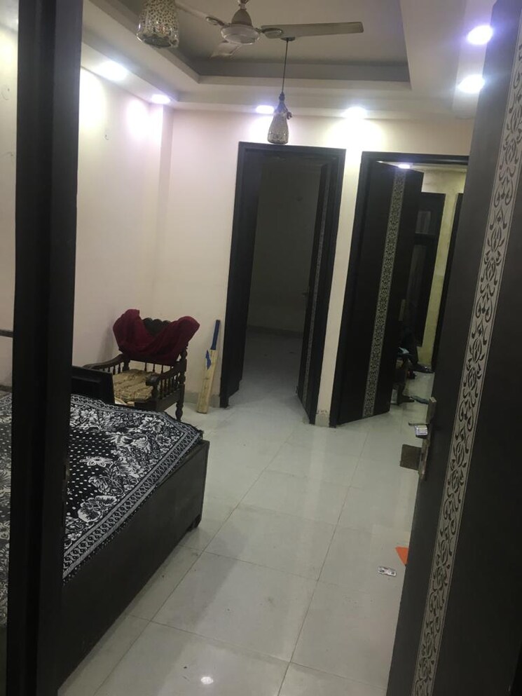 Bedroom, savitri nagar 2 Bedroom 100 Sq.Yd. Builder Floor In Savitri Nagar Delhi 8780401