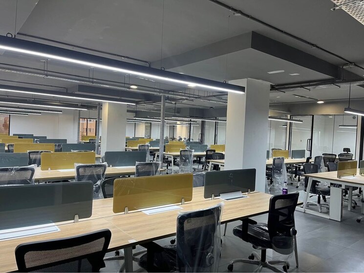 Gym, vijay nagar Commercial Office Space 3100 Sq.Ft. In Vijay Nagar Indore 8780396