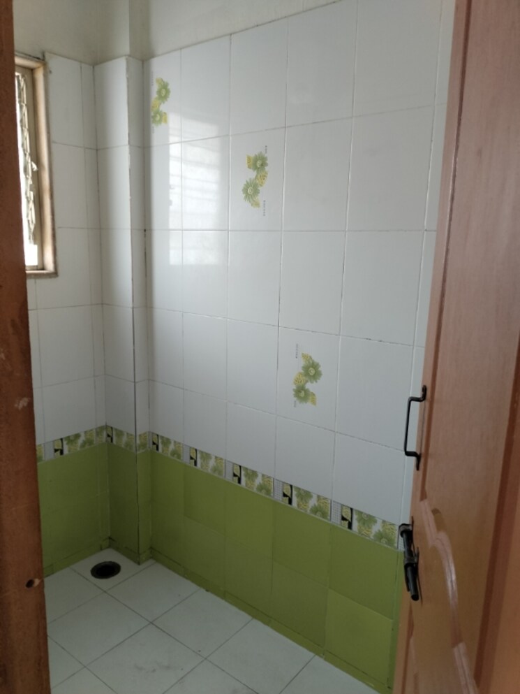 Bathroom, behede-shivtirth-nagar-chs 2 Bedroom 869 Sq.Ft. Apartment In Rahatani Pune 8780447