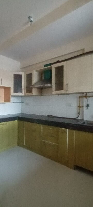 Kitchen in 4 BHK Apartment at Ramprastha Pearl Heights, Vaishali Sector 9 – for Rent