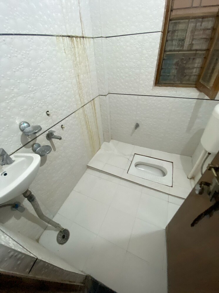 Bathroom, gomti nagar Pg For Girls In Gomti Nagar 8780443
