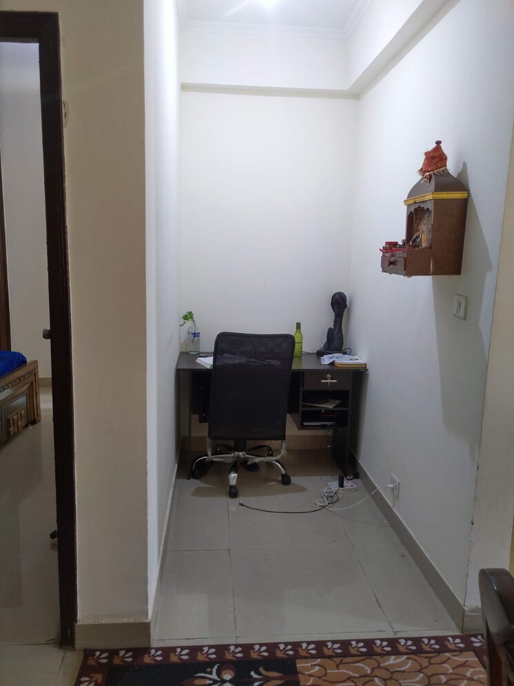 Room, omkar-royal-nest 2 Bedroom 985 Sq.Ft. Apartment In Tech Zone 4 Greater Noida Greater Noida 8780449