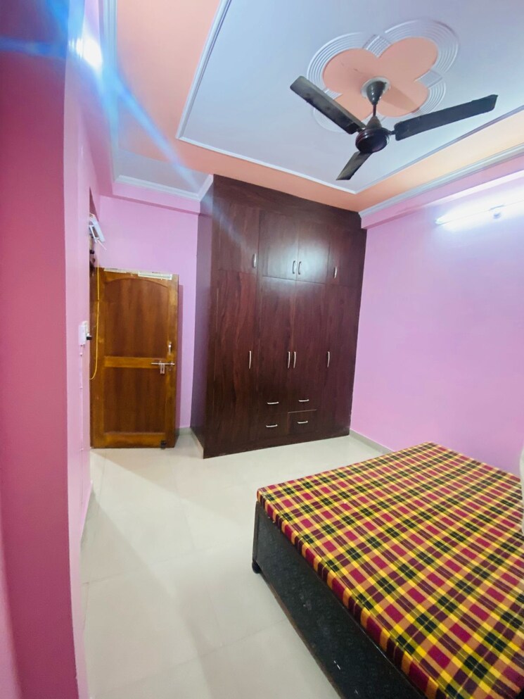 Room, gomti nagar Pg For Girls In Gomti Nagar 8780474