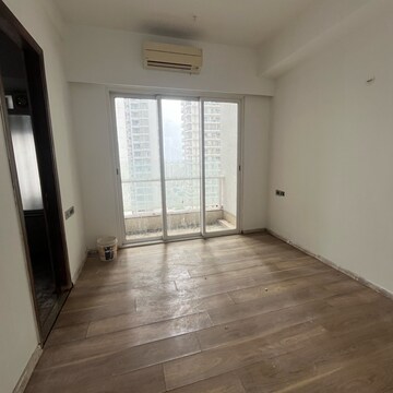 Room in 2 BHK Apartment at Omkar Alta Monte, Laxman Nagar – for Rent