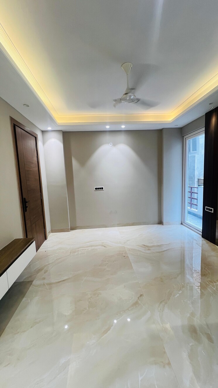 Room, malibu-shopping-arcade 3 Bedroom 267 Sq.Yd. Builder Floor In Sector 47 Gurgaon 8780551