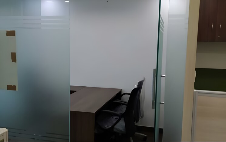Team Area, wave-one Commercial Office Space 1000 Sq.Ft. In Sector 18 Noida 8780550