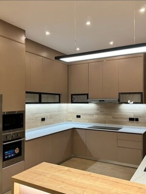 Kitchen in 2.5 BHK Builder Floor at Sector 30 – for Sale