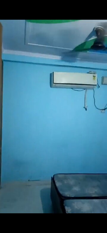 Furnished Amenities in 2.5 BHK Builder Floor at New Ashok Nagar – for Rent