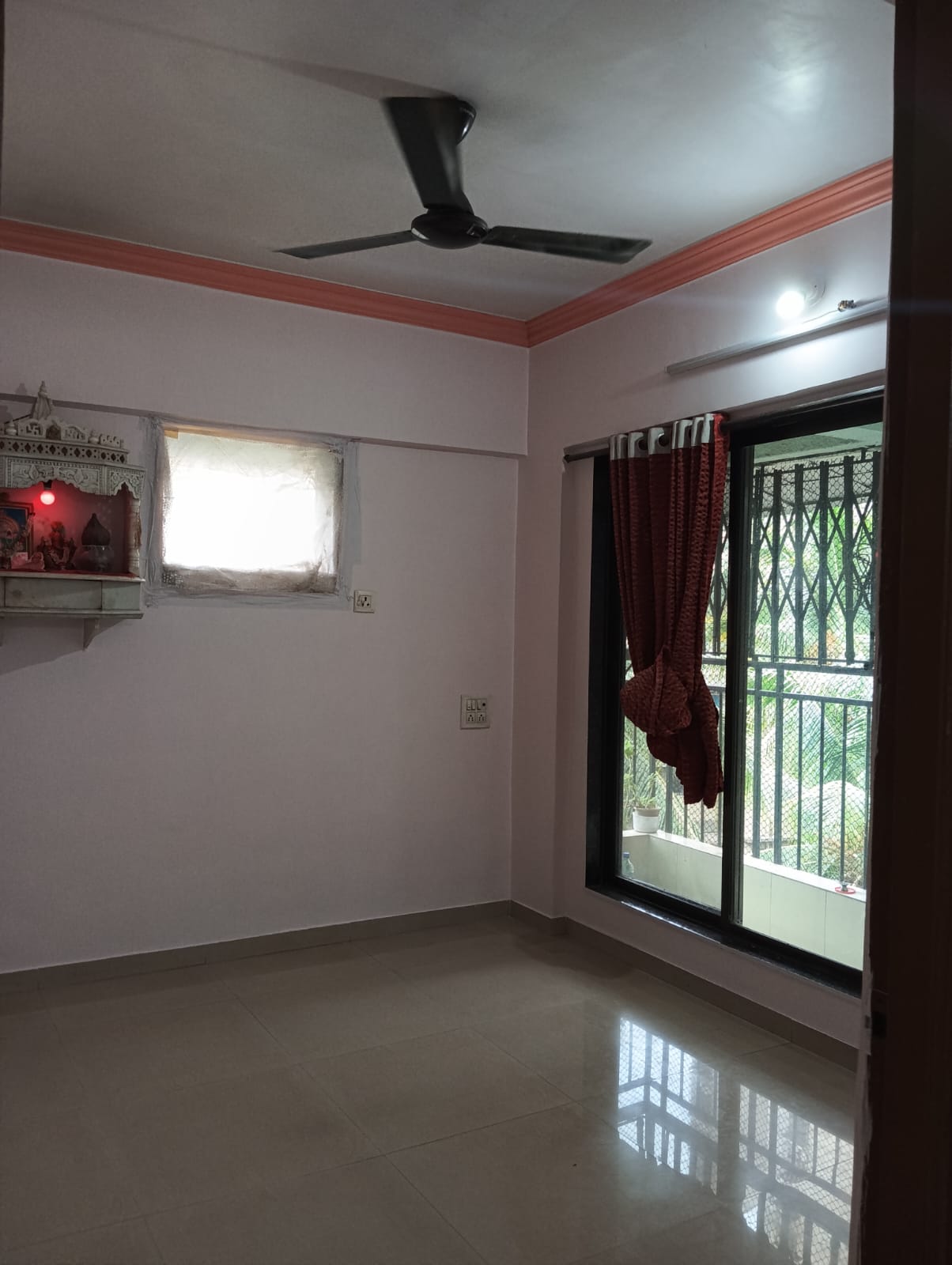 2 BHK Apartment For Rent in KT Trigun Chs Ltd