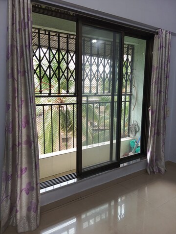 Room in 2 BHK Apartment at KT Trigun Chs Ltd, Borivali West – for Rent