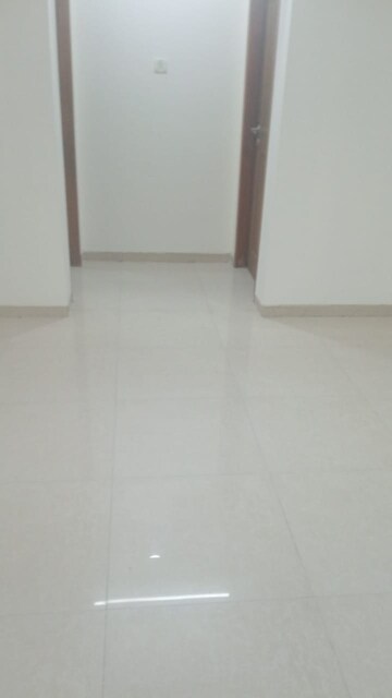 Room in 3 BHK Apartment at Diamond Garden, Chembur – for Rent