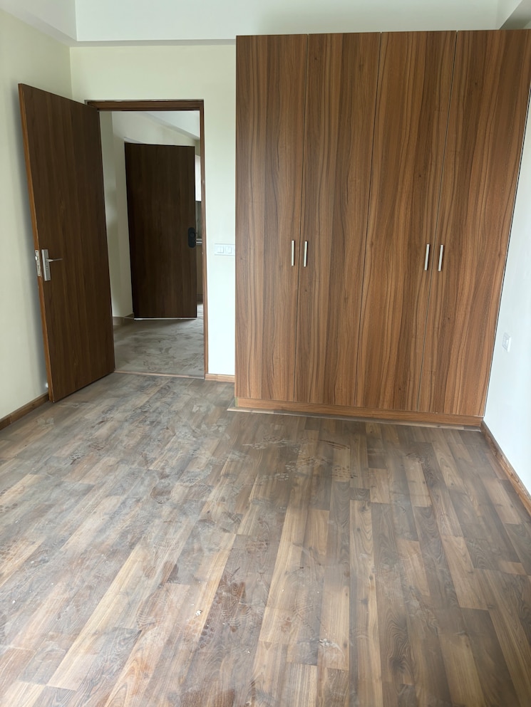 Room, suncity-vatsal-valley 2 Bedroom 1030 Sq.Ft. Apartment In Gwal Pahari Gurgaon 8780516