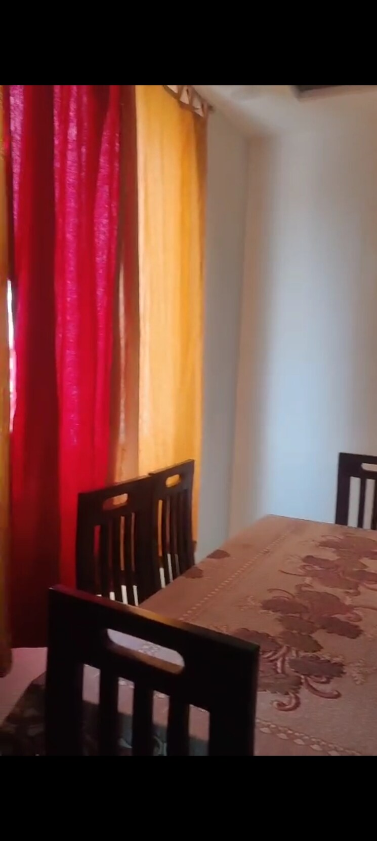 Living Room, dhakoli 3 Bedroom 122 Sq.Yd. Apartment In Dhakoli Zirakpur 8780655