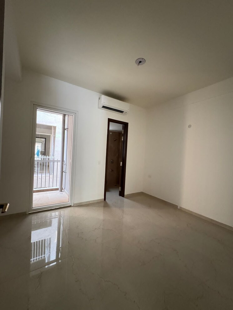 Room, smart-world-orchard 3 Bedroom 1630 Sq.Ft. Apartment In Sector 61 Gurgaon 8780638