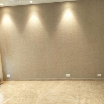 Room in 1 BHK Apartment at Hiranandani Regent Hill, Powai – for Rent