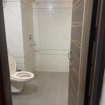 Bathroom in 3 BHK Builder Floor at Sunshine Enclave, Vip Road – for Rent