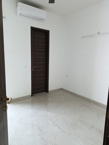 3 BHK Apartment For Rent in Smart World Orchard, Sector 61