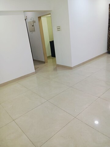Room in 3 BHK Apartment at Swastik Park, Chembur – for Rent