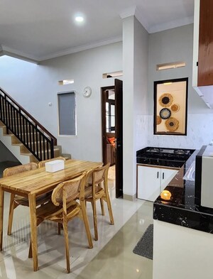 Kitchen in 3 BHK Builder Floor at Sector 32 – for Sale