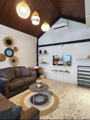 Furnished Amenities in 3 BHK Builder Floor at Sector 32 – for Sale