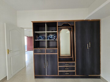 Furnished Amenities in 2 BHK Builder Floor at Shradha Gold Link, Old Airport Road – for Rent