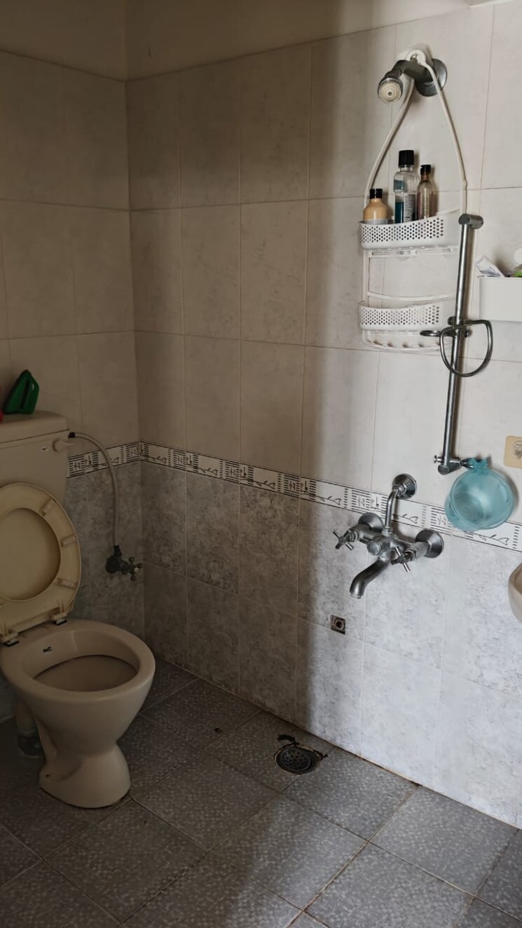 Bathroom, hsr layout 2 Bedroom 1200 Sq.Ft. Builder Floor In Hsr Layout Bangalore 8780836
