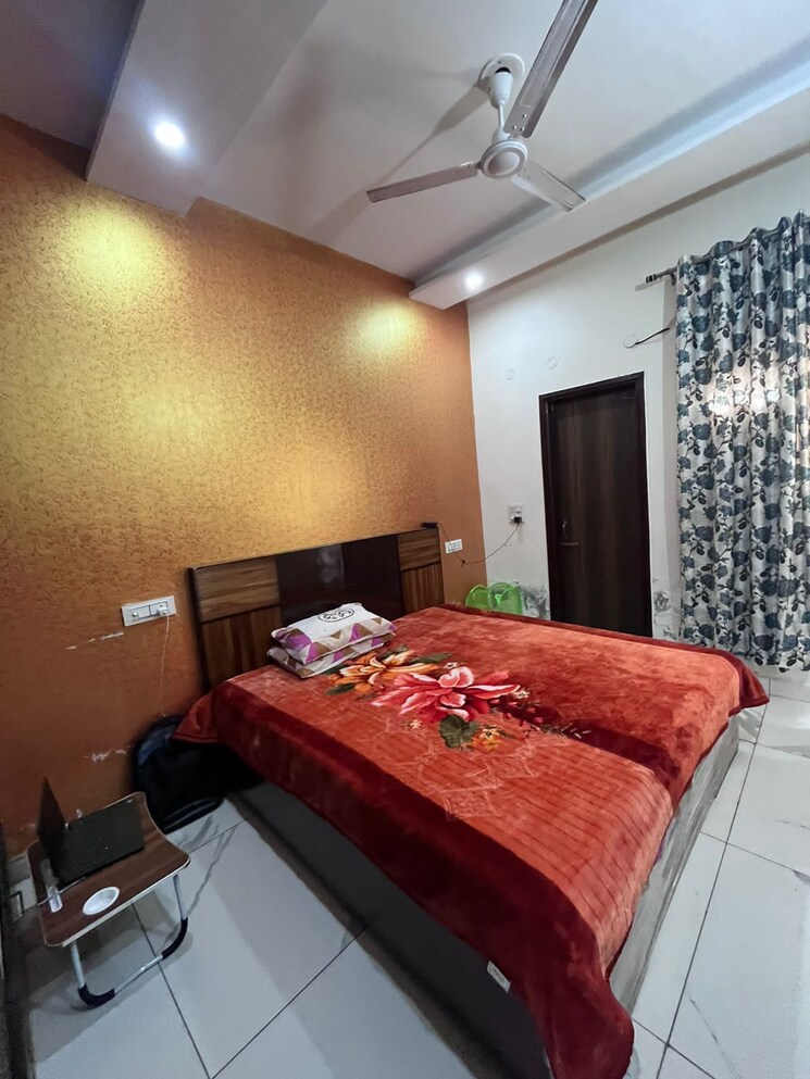Bedroom, surya-towers-zirakpur 2 Bedroom 1250 Sq.Ft. Apartment In Lohgarh Zirakpur 8780822