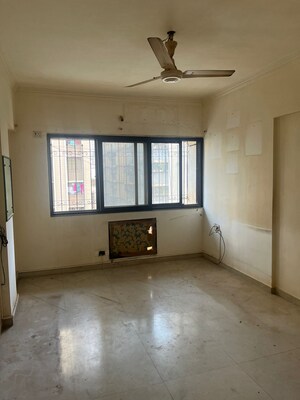 Room in 1 BHK Apartment at Valentine Apartments, Goregaon East – for Sale